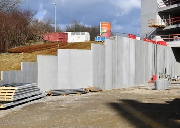 UZ in Leuven, betonnen Keerwanden, 6m hoog, Cbs Beton, Wielsbeke